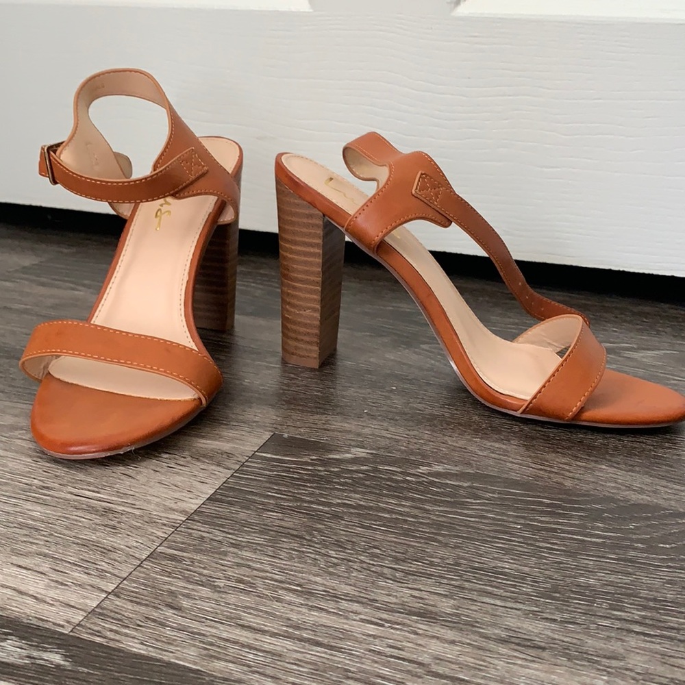 Size 9 Lulu’s Block Heel Sandals NEVER BEEN WORN